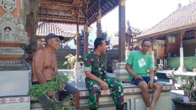 Serap Aspirasi Warga Binaan, Babinsa Anjangsana Di Kediaman Tokoh Masyarakat